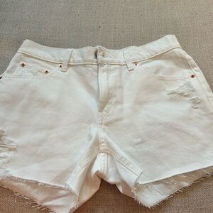 4” Low Rise Stride Short